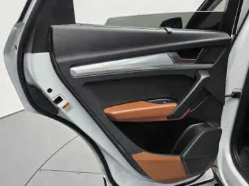 2023 Audi Q5 с пробегом 27 740 км