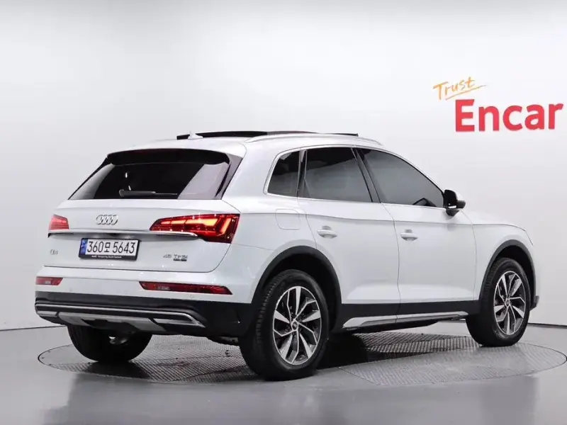 2023 Audi Q5 с пробегом 28 032 км