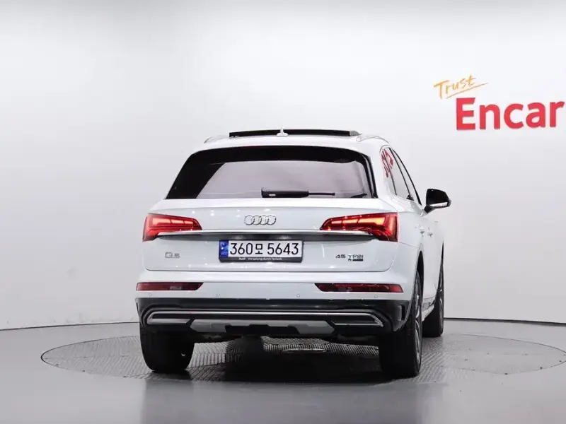 2023 Audi Q5 с пробегом 28 032 км