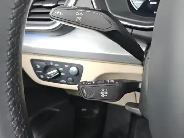 2023 Audi Q5 с пробегом 28 032 км