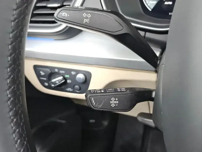 2023 Audi Q5 с пробегом 28 032 км