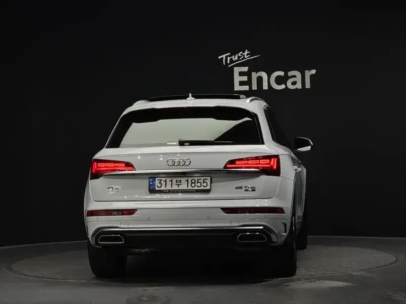 2023 Audi Q5 с пробегом 24 065 км