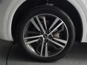 2023 Audi Q5 с пробегом 24 065 км