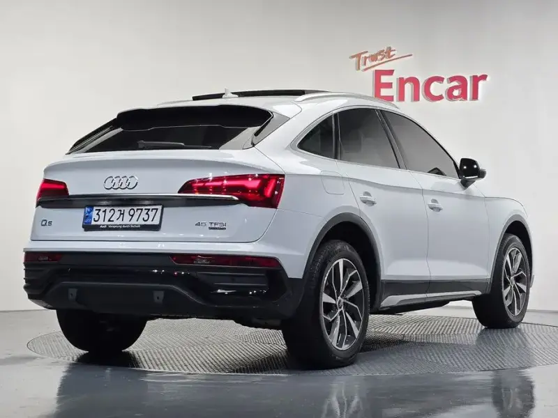 2023 Audi Q5 с пробегом 20 636 км
