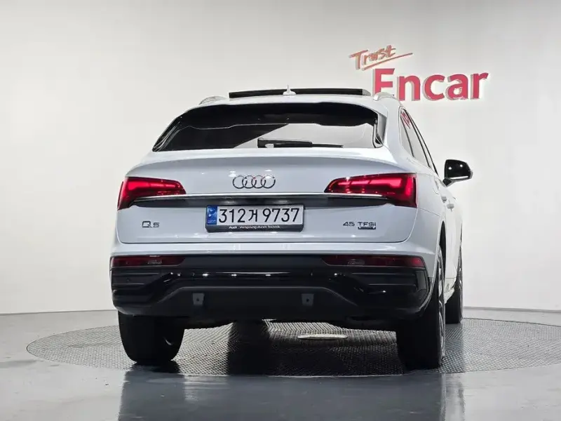 2023 Audi Q5 с пробегом 20 636 км