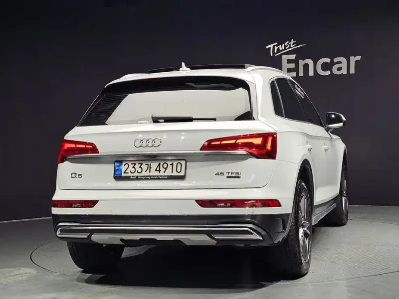 2022 Audi Q5 с пробегом 17 844 км