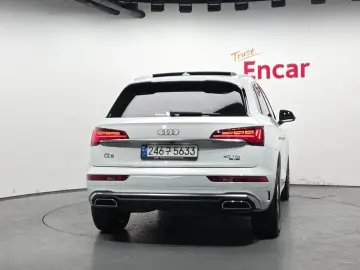 2023 Audi Q5 с пробегом 5 878 км