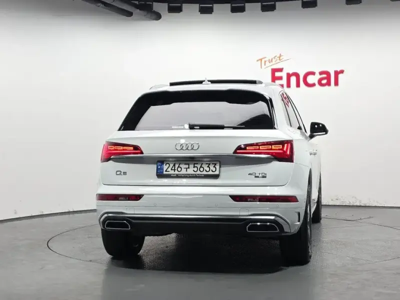 2023 Audi Q5 с пробегом 5 878 км