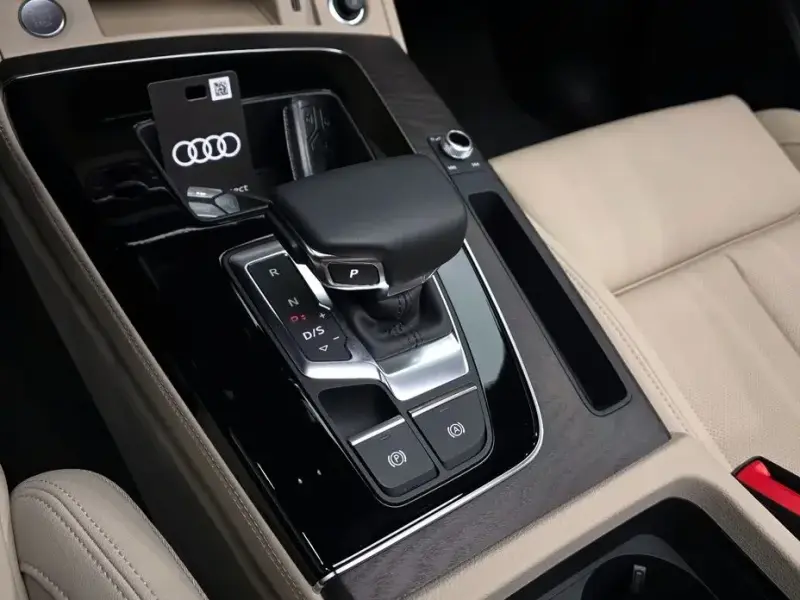 2023 Audi Q5 с пробегом 5 878 км