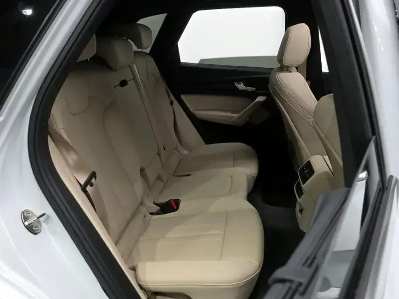 2023 Audi Q5 с пробегом 5 878 км