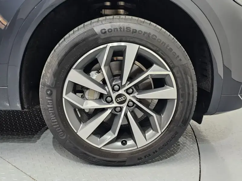 2023 Audi Q5 с пробегом 10 667 км