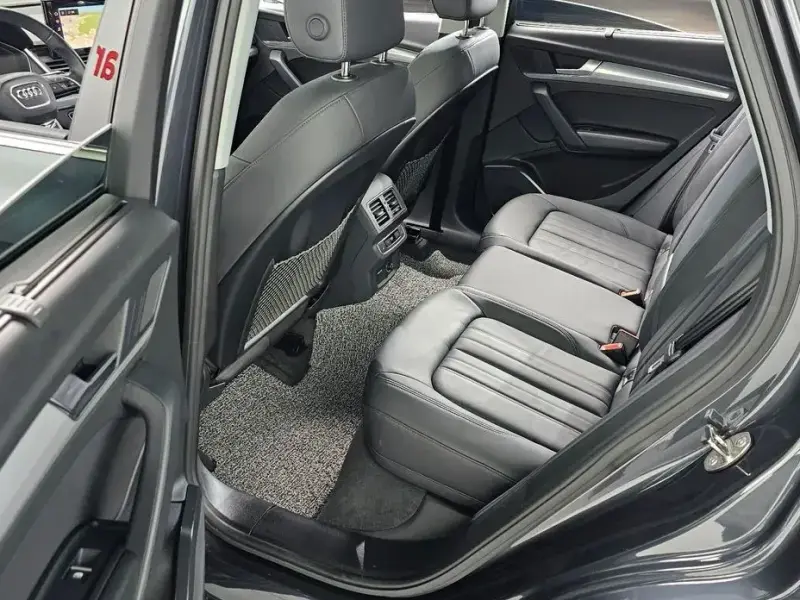 2023 Audi Q5 с пробегом 10 667 км