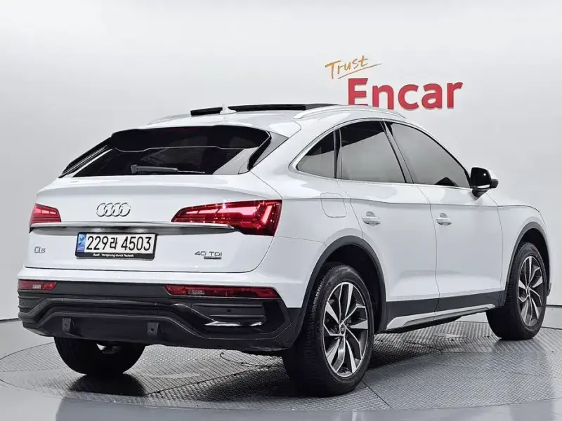 2023 Audi Q5 с пробегом 73 104 км