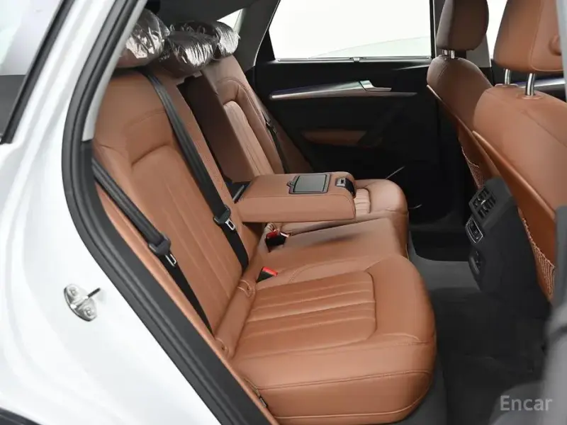 2023 Audi Q5 с пробегом 9 020 км