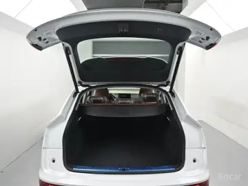 2023 Audi Q5 с пробегом 9 020 км