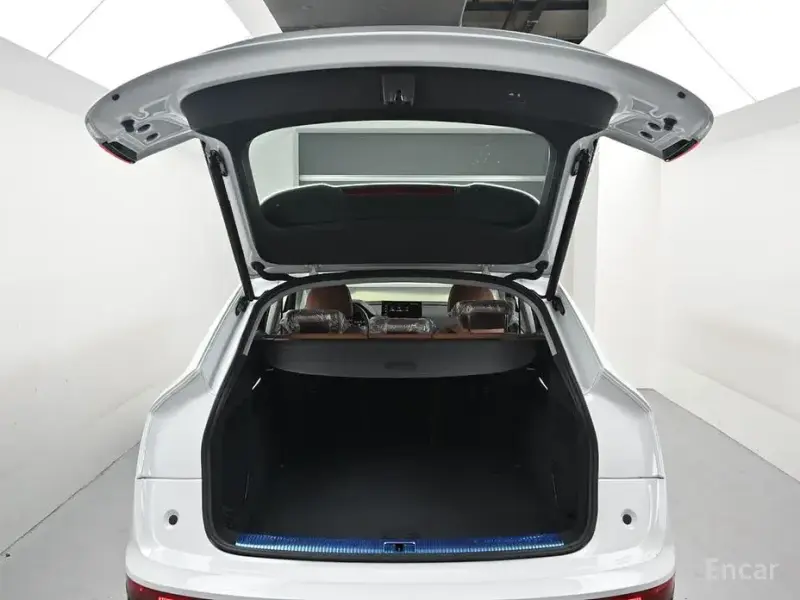 2023 Audi Q5 с пробегом 9 020 км