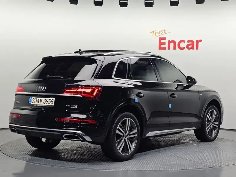 2021 Audi Q5 с пробегом 27 326 км