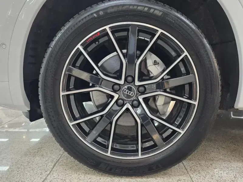 2024 Audi Q5 с пробегом 16 866 км
