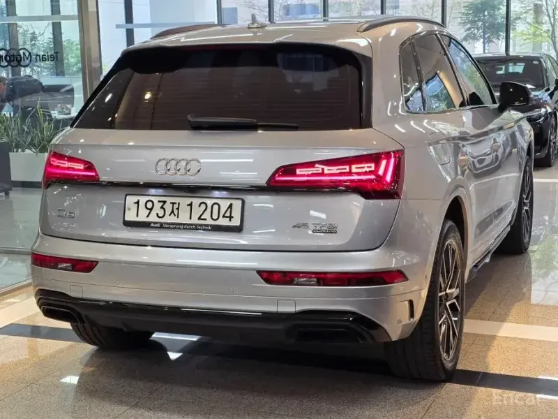 2024 Audi Q5 с пробегом 18 030 км