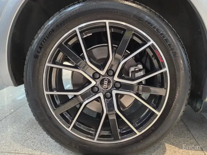 2024 Audi Q5 с пробегом 18 030 км