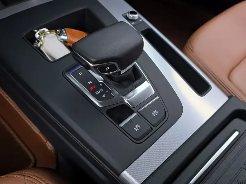 2023 Audi Q5 с пробегом 5 758 км