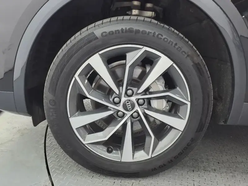 2023 Audi Q5 с пробегом 25 700 км