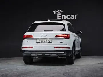 2024 Audi Q5 с пробегом 19 895 км