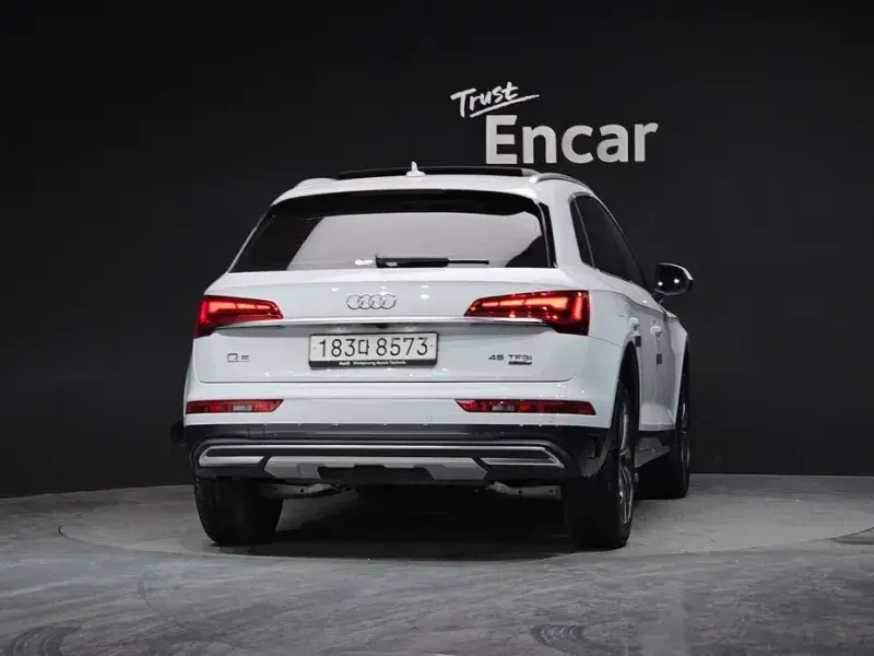2024 Audi Q5 с пробегом 19 895 км