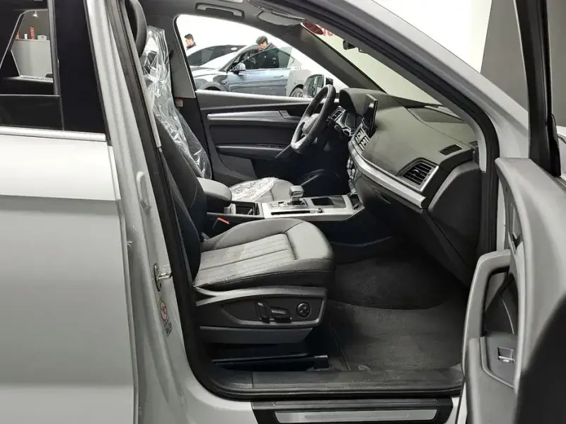 2024 Audi Q5 с пробегом 19 895 км