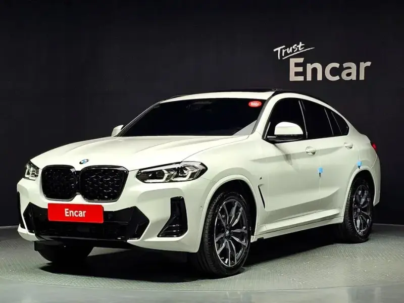 2025 BMW X4 с пробегом 9 868 км