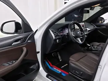 2025 BMW X4 с пробегом 9 868 км