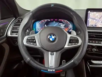 2025 BMW X4 с пробегом 9 868 км