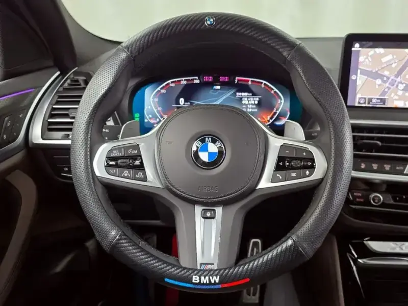2025 BMW X4 с пробегом 9 868 км