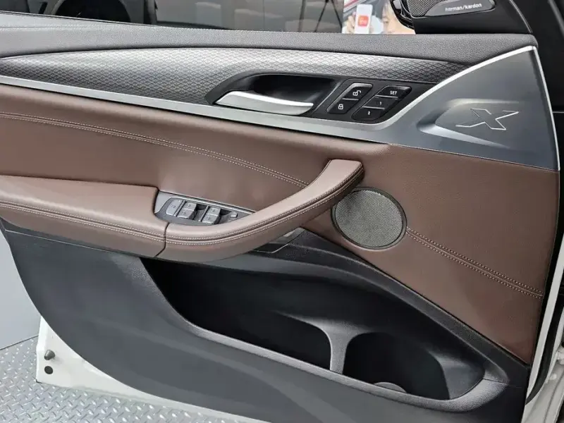2023 BMW X4 с пробегом 36 328 км