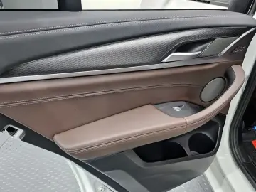 2023 BMW X4 с пробегом 36 328 км