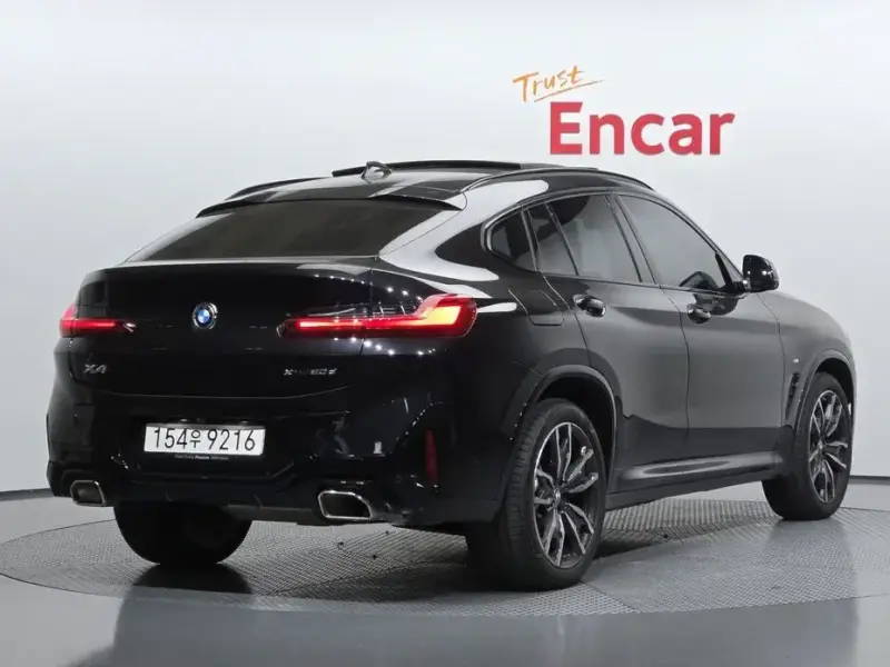 2025 BMW X4 с пробегом 4 567 км