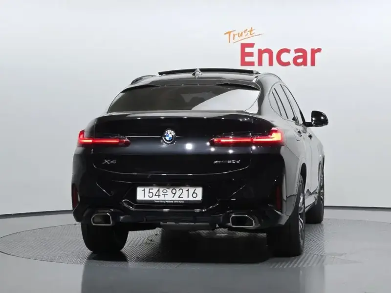 2025 BMW X4 с пробегом 4 567 км