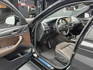 2025 BMW X4 с пробегом 4 567 км