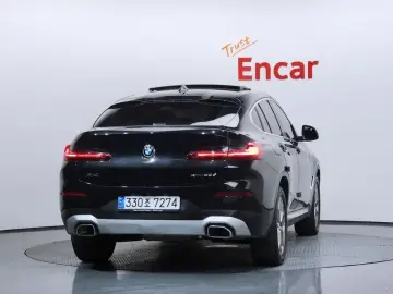 2023 BMW X4 с пробегом 72 347 км
