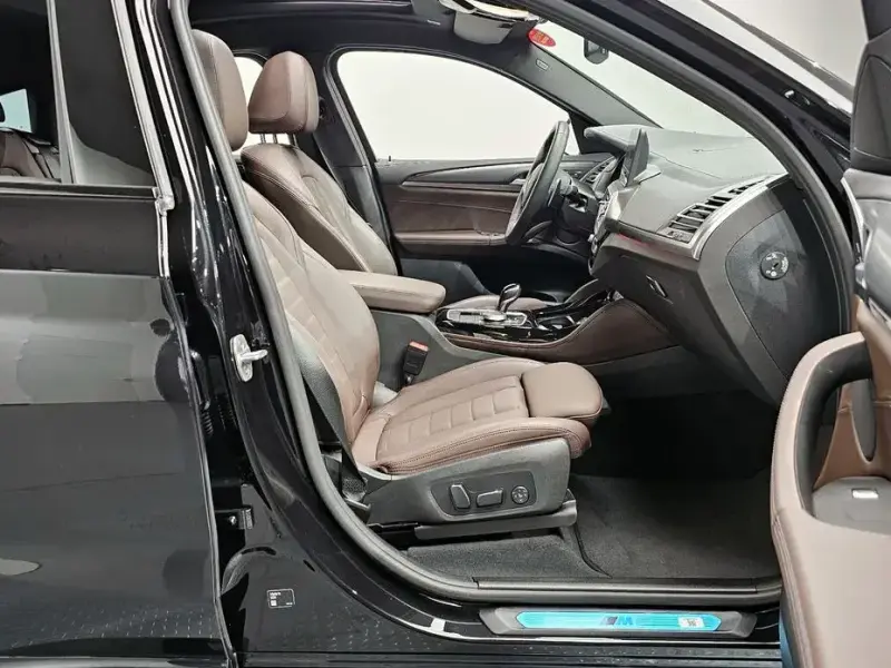 2025 BMW X4 с пробегом 4 567 км
