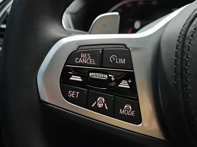 2025 BMW X4 с пробегом 4 567 км