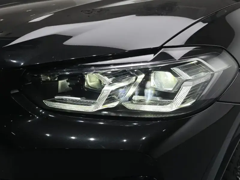 2025 BMW X4 с пробегом 4 567 км