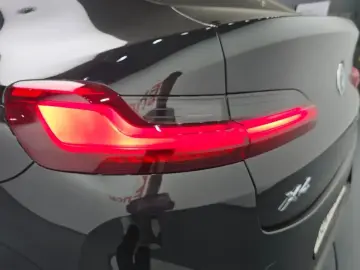 2025 BMW X4 с пробегом 4 567 км