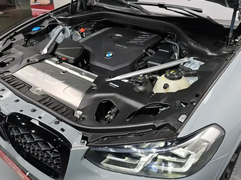 2025 BMW X4 с пробегом 13 870 км