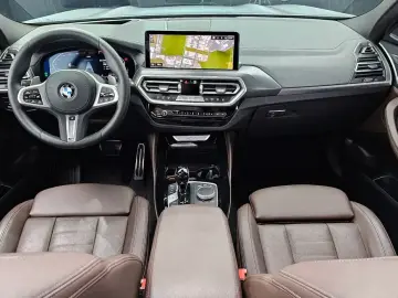 2025 BMW X4 с пробегом 13 870 км
