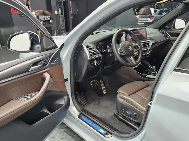 2025 BMW X4 с пробегом 13 870 км