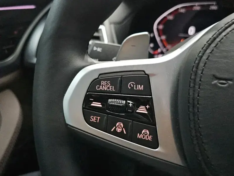 2025 BMW X4 с пробегом 13 870 км