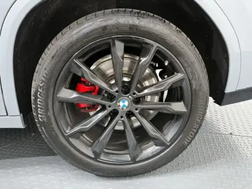 2025 BMW X4 с пробегом 13 870 км