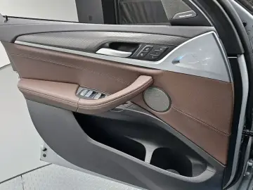 2025 BMW X4 с пробегом 13 870 км