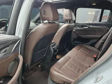 2025 BMW X4 с пробегом 13 870 км